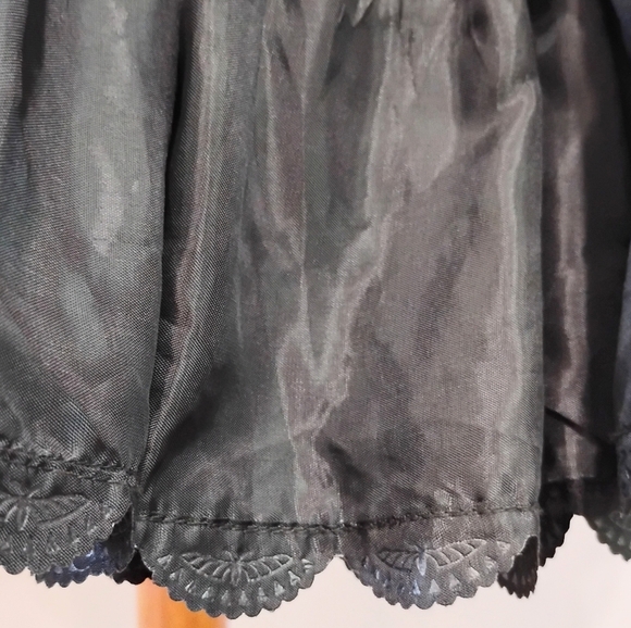 VINTAGE DOUBLE TIERED RUFFLED CRINOLINE - Picture 3 of 8